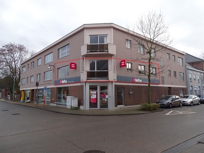 Ruim 3-slaapkamerappartement in centrum van Schriek