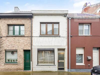 Goed gelegen rijwoning met tuin nabij centrum Aalst