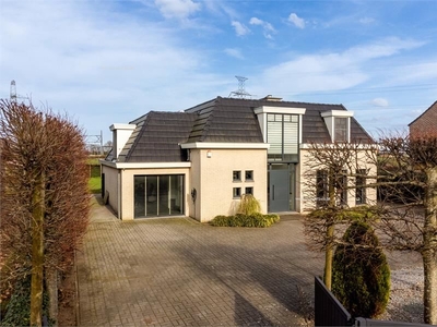 Villa te koop Maaseik