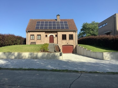 Woning villa met paarden/dierenstallen Lierde