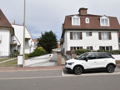 Afsluitbare garagebox in het centrum van Knokke.