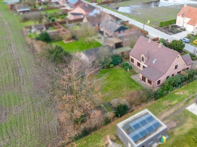 Luxe stadsvilla met 4 slpk. en grote tuin in hartje GEEL