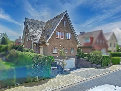 Villa met 4 slaapkamer te Kraainem