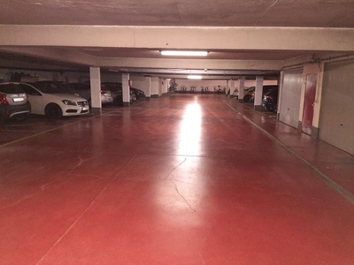 6 garages (overdekte autostaanplaatsen)