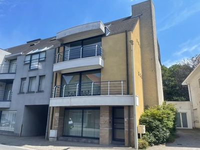 Appartement (2de verdieping) met twee slaapkamers en garage