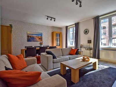 Gerenoveerd ruim duplexappartement (130m²) met 3 slaapkamer