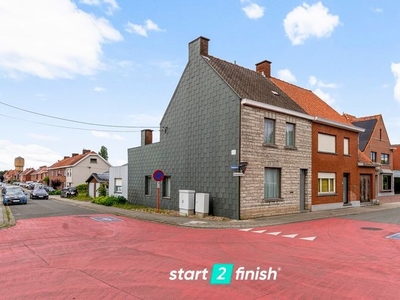 Hoekwoning met garage en stadstuin