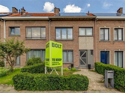 Instapklare woning met 3-4 slaapkamers in doodlopende straat