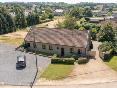 Karaktervolle villa in landelijke omgeving van Holsbeek