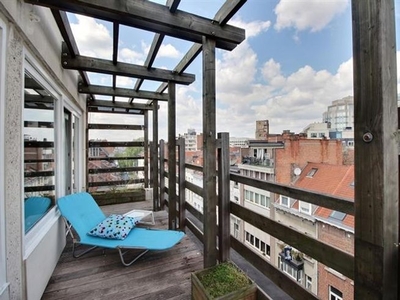 Louise | Gemeubileerd penthouse met 1 slaapkamer