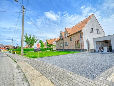 Mooi gerenoveerde woning met drie slaapkamers