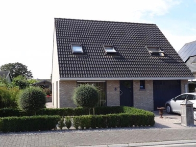 Mooie villa te huur (4 slpk) in Berlare (Uitbergen)