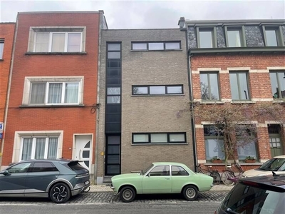 Prachtig lichtrijk appartement met 1 slaapkamer en dressing!