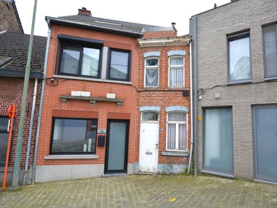 Renovatieproject met vergunde verbouwingsplannen