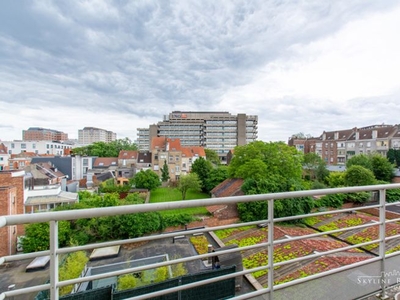 schitterend penthouse met terras en parking