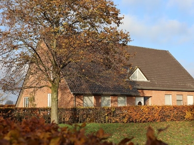 Villa met riante tuin en optionele weide in Meerle