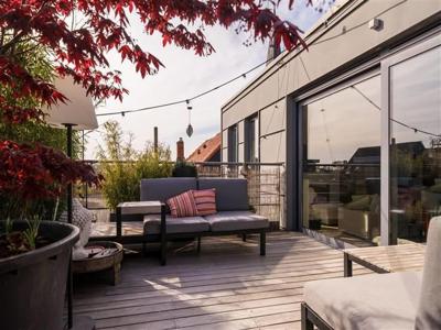 Exclusieve penthouse met 2 slpks, 2 badkamers en Zuid-gerich