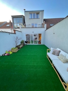 3 VERDIEPING APPARTMENT 125 M2+ 2 TERRACES 60M2