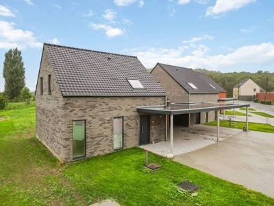 8 nieuwbouwwoningen met tuin en carport in een groene omg...