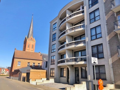 Centraal gelegen zeer ruim appartement (117m²) in Paal