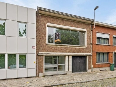 Charmante bel-étage met 3 slpk's, een bew opp van 169 m², g