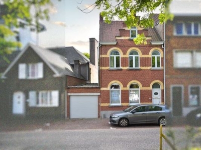 Charmante Herenwoning te Koop in Roeselare – Unieke Locatie