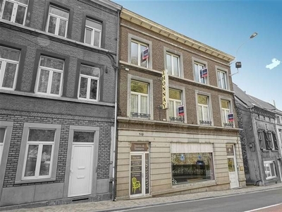 Immeuble de rapport - 4 appt. + 1 vaste commerce de 450 m²