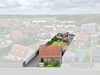 Instapklare alleenstaande woning op 769 m² met 3 SLPK's e...