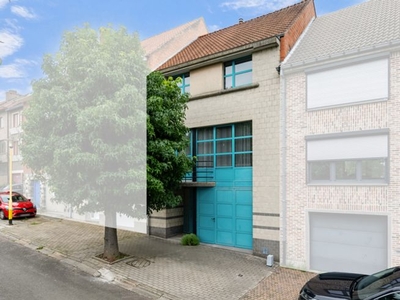 Instapklare Bel-Etage met 4 slpk, garage + tuin