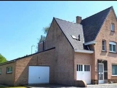 RENOVATIE - Vrijstaande woning met véél potentieel