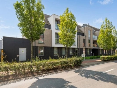 Ruim gelijkvloers appartement (2 slk.) met mooie zuid-tuin