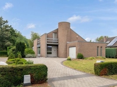 Ruime vrijstaande woning op een unieke locatie met een ru...