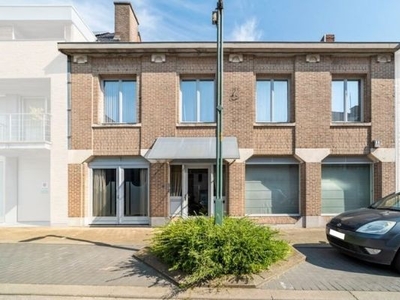 Ruime woning met tal van mogelijkheden