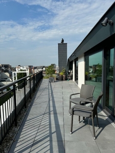 Te huur prachtig penthouse met groot terras , toplocatie !