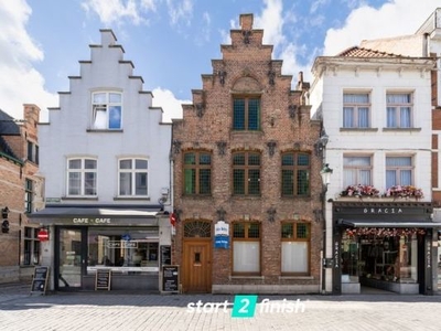 Te renoveren stadswoning met 3 slaapkamers in centrum Brugg