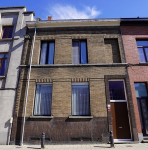 Zeer ruime woning met bureel en tuin