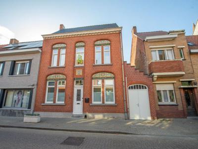 Prachtig herenhuis met bureel/praktijk, 3 slaapkamers en zo