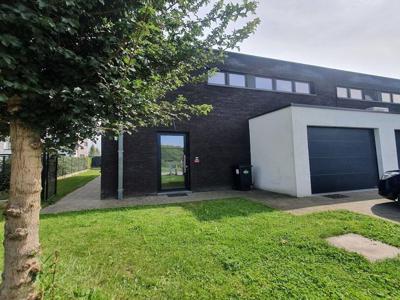 Recente woning te huur gelegen in Geraardsbergen