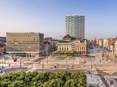 SQ Antwerp Tower - Luxueuze gemeubelde kantoren met dienste