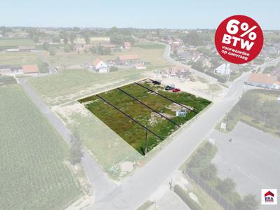 Bouwgrond voor halfopen bebouwing op 546m² in Oostrozebeke