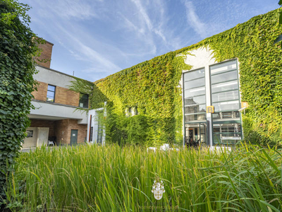 Nieuwe kantoorruimte te huur in een zakencentrum in Vorst