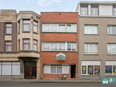 Woning opgedeeld in 2 appartementen en duplex