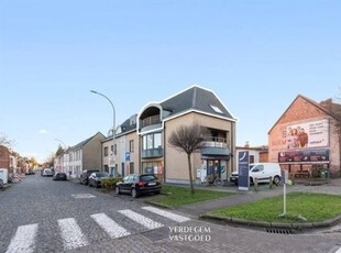 Wonen op de tweede verdieping van een kleine residentie, 2 s