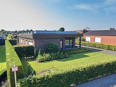 Ruime gelijkvloerse woning in Lommel!