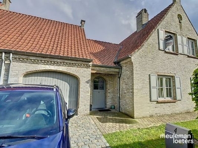 Ruime woning op rustige ligging