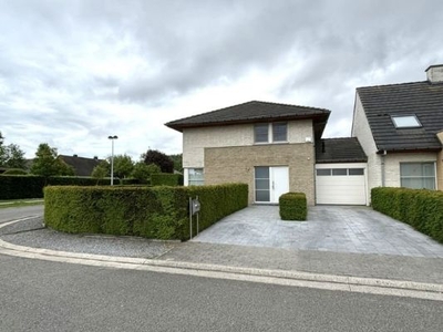 Verzorgede ruime HOEKWONING met alle comfort in rustige w...