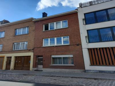 AUMALE/SCHEUT éénslaapkamerappartement + zolder