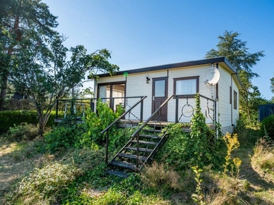 Bungalow met 2 slaapkamers en garage