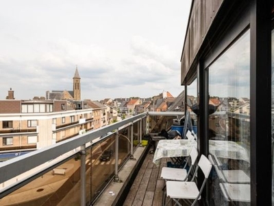 Dakappartement met 2 slaapkamers en leuk uitzicht in Oost...