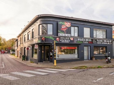 Opbrengsteigendom: app 170m² + handelszaak